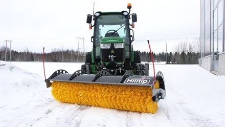 hilltip-sopur-sweepaway-rotating-sweeper-tractor4.jpg